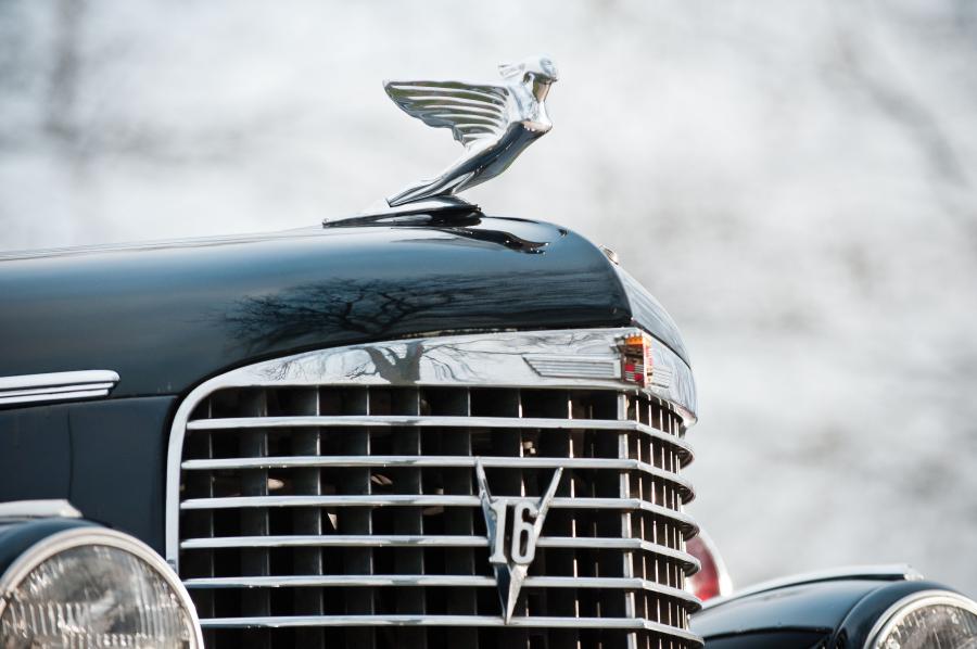  Cadillac V16 Presidential Convertible Parade Limousine by Fleetwood 1938 года  (фото 13 из 57)
